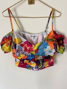 Walter Baker Bright Floral summer Cottage festival cotton puff Sleeve Top XS